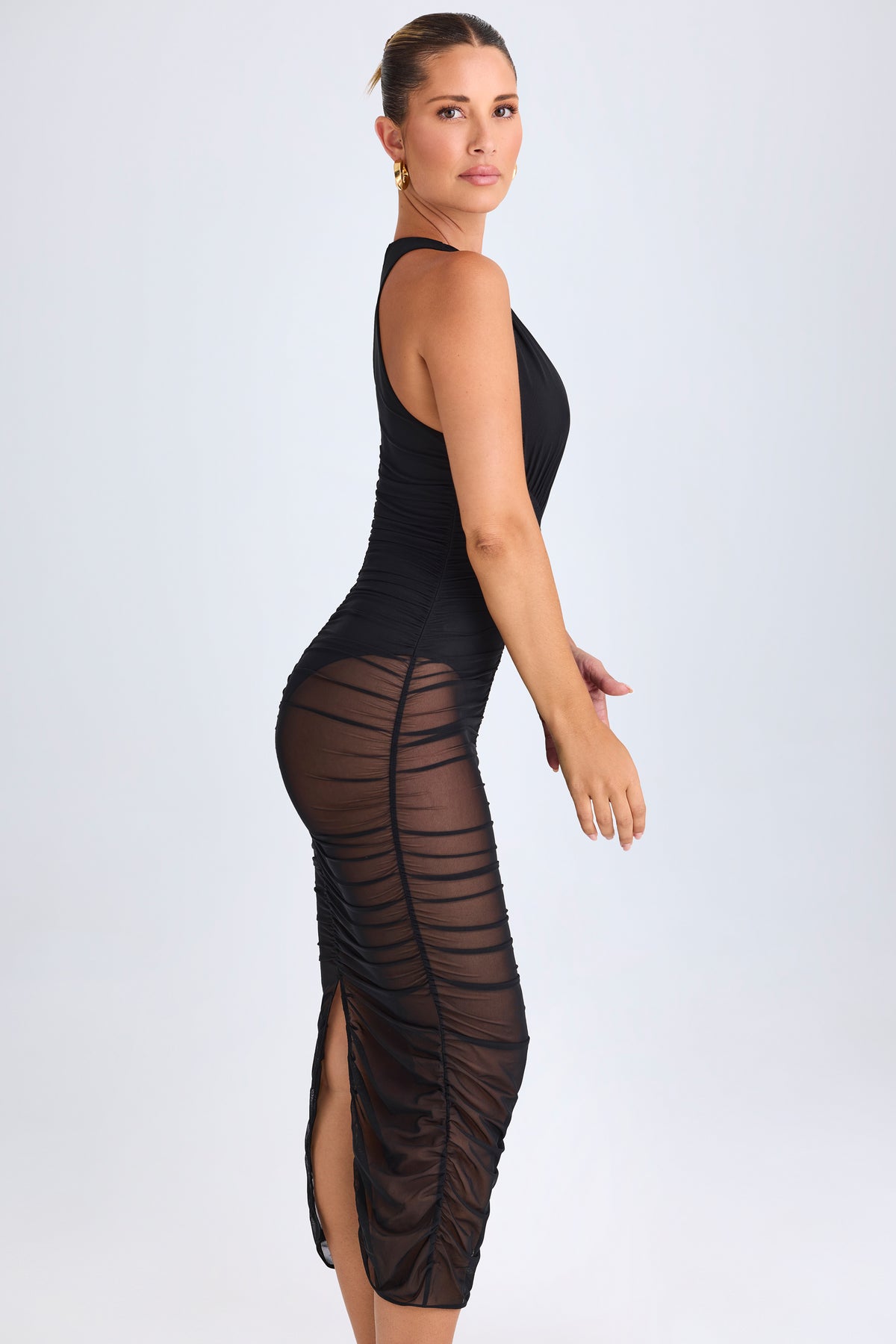 ⁣⁢Gerafftes Midaxikleid mit tiefem Ausschnitt in Schwarz⁤⁣