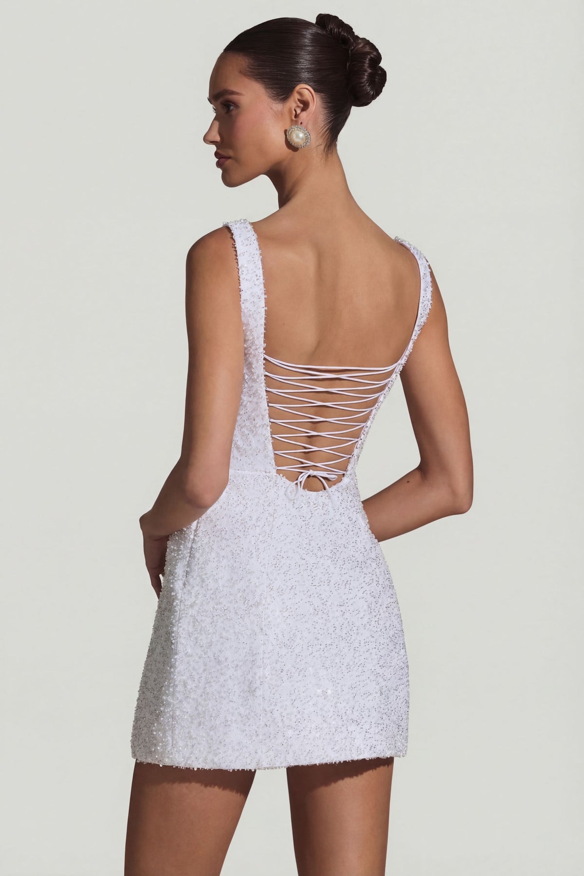 ⁣⁢Verziertes strukturiertes A-Linien-Minikleid in Weiß⁤⁣ - 2