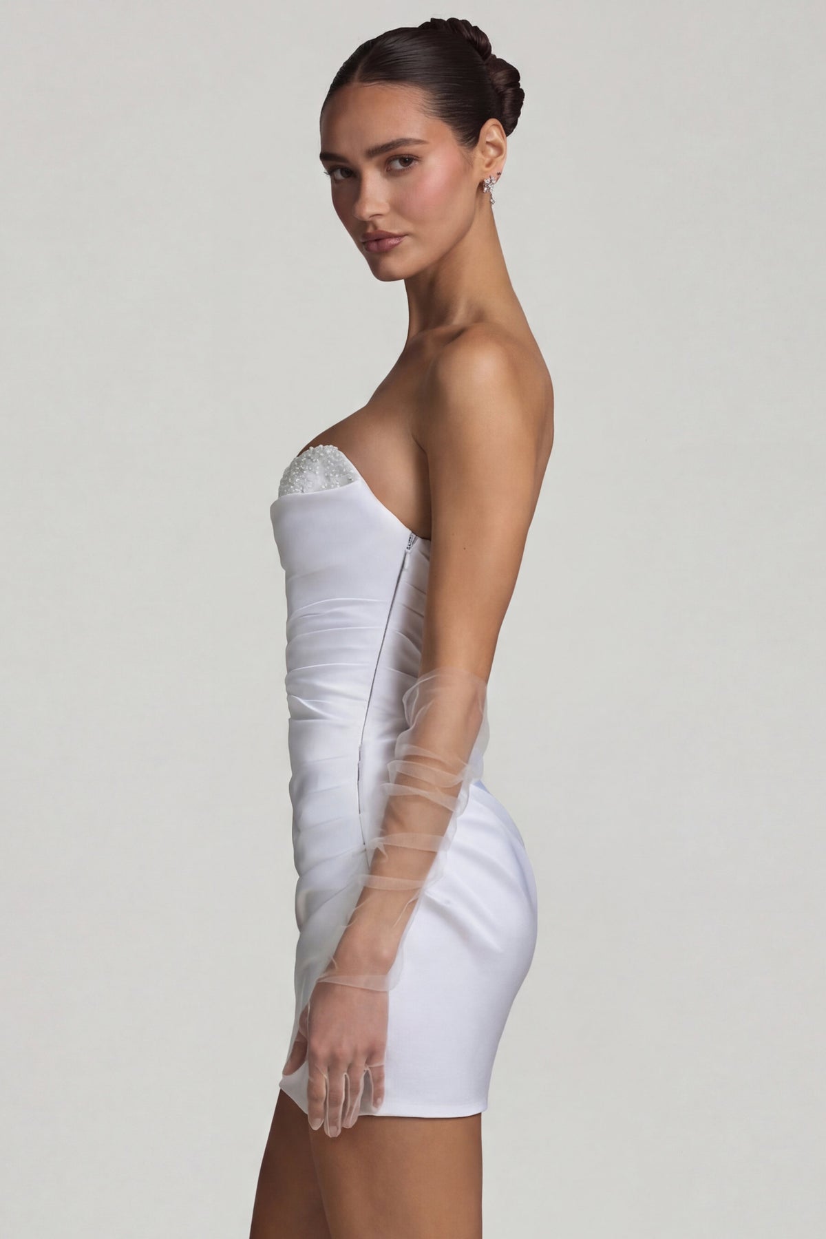 ⁣⁢Gerafftes Korsett-Minikleid in Weiß⁤⁣