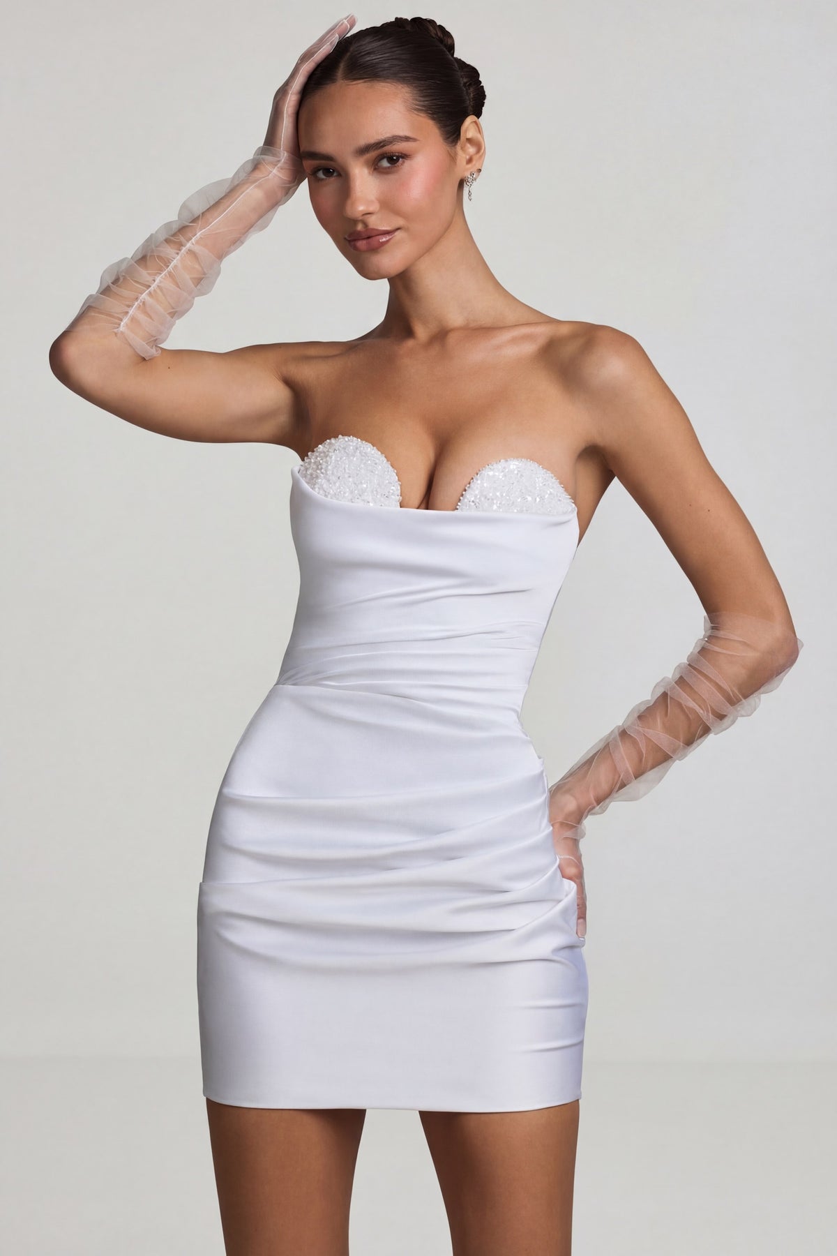 ⁣⁢Gerafftes Korsett-Minikleid in Weiß⁤⁣