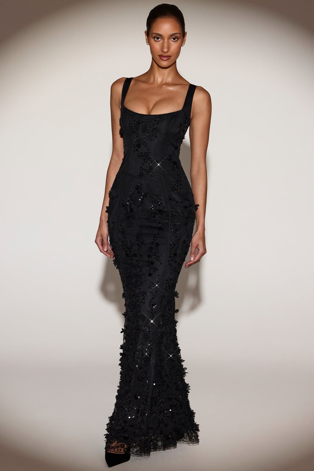⁣⁢Corsage-Abendkleid mit aufgesetzter Applikation und weitem U-Boot-Ausschnitt in Schwarz⁤⁣