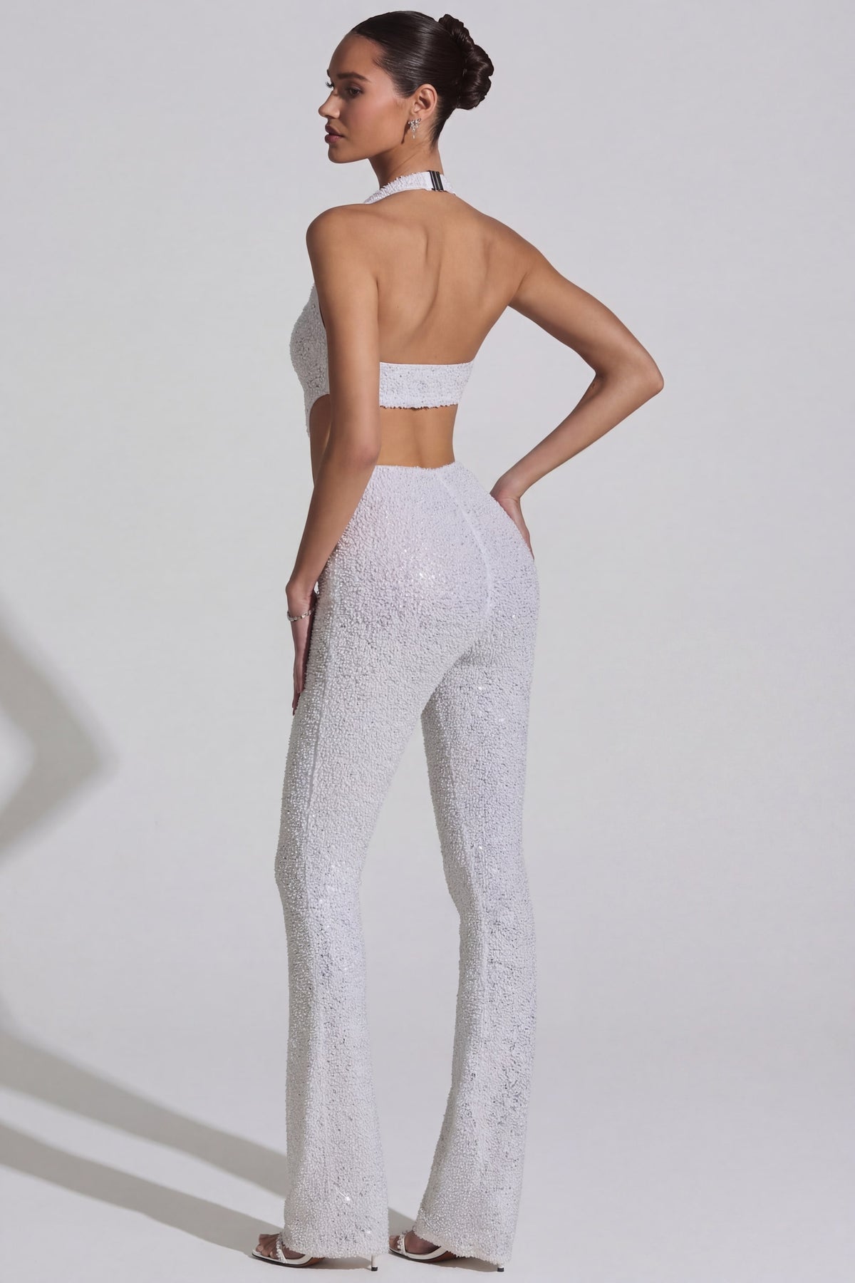 ⁣⁢Verzierter Cut-Out Jumpsuit in Weiß⁤⁣