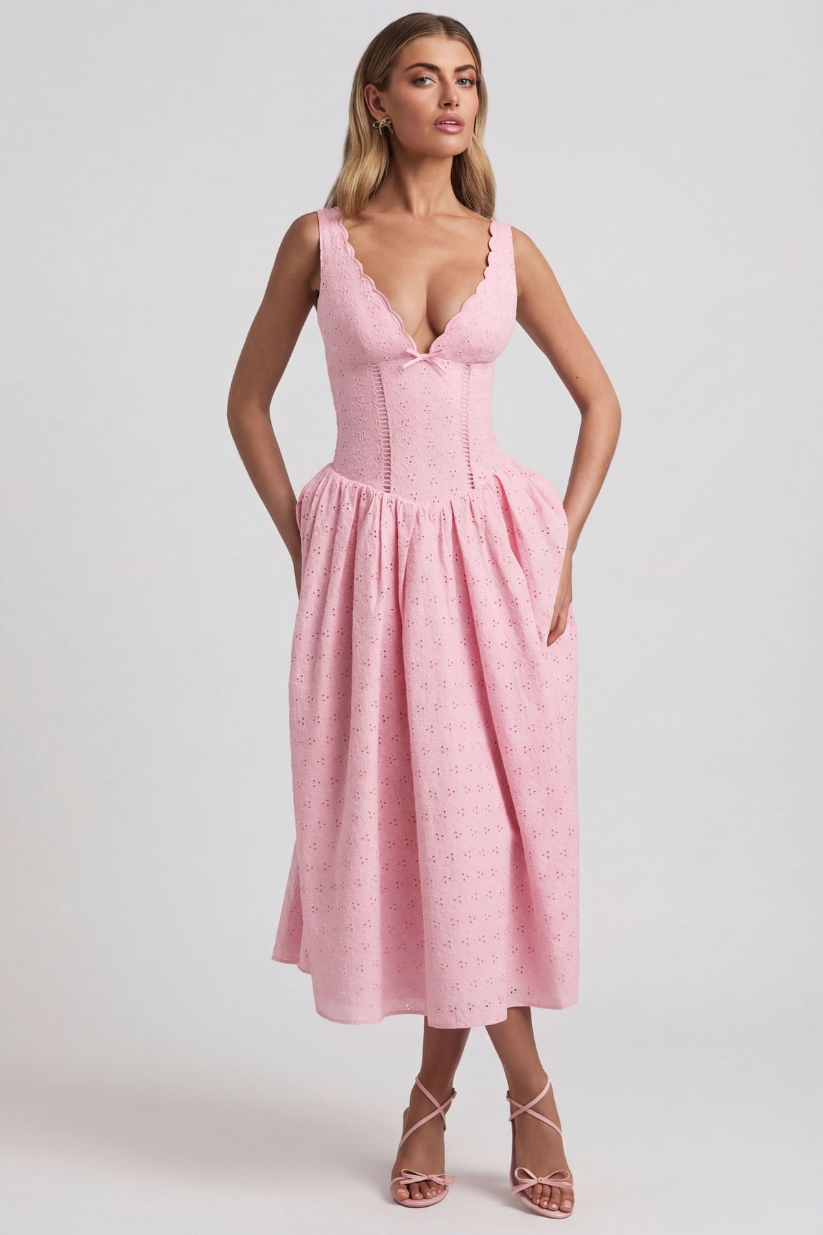 ⁣⁢Midaxikleid mit Lochstickerei und Schleifendetail in A-Linie in Zartrosa⁤⁣