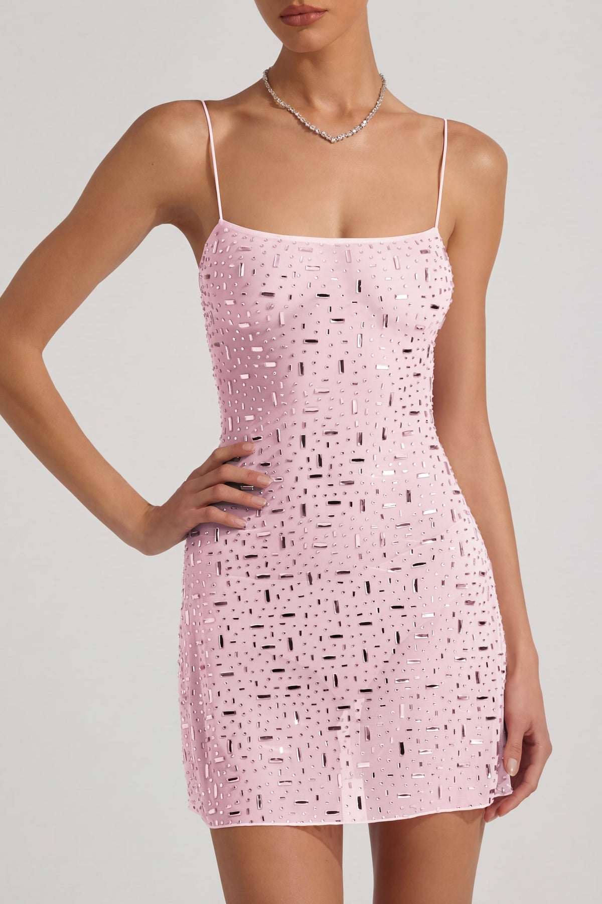 ⁣⁢Transparente besticktes Minikleid mit eckigem Ausschnitt in Pink⁤⁣