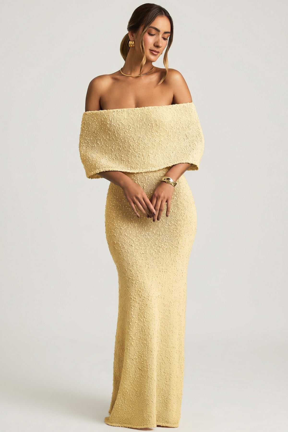 ⁣⁢Bouclé-Off-Shoulder-Maxikleid in Gelb⁤⁣