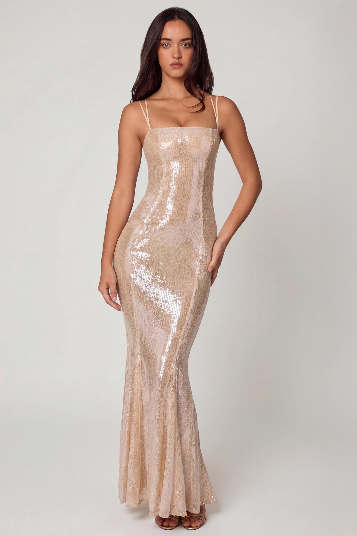 ⁣⁢Verziertes Spitzenkleid mit eckigem Ausschnitt in Pale Peach⁤⁣