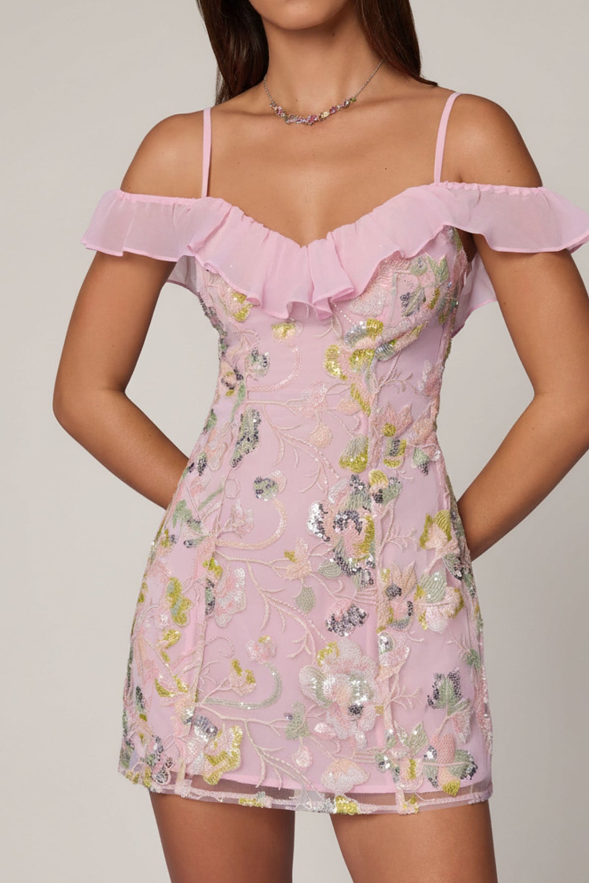 ⁣⁢Verziertes A-Linien-Minikleid mit Schnürung in Blush⁤⁣