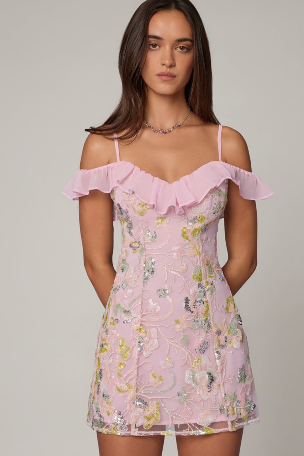 ⁣⁢Verziertes A-Linien-Minikleid mit Schnürung in Blush⁤⁣