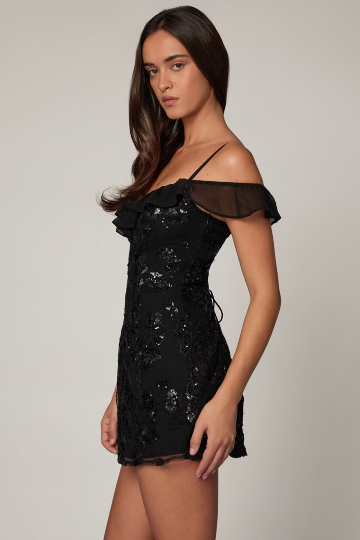 ⁣⁢Verziertes A-Linien-Minikleid mit Schnürung in Schwarz⁤⁣