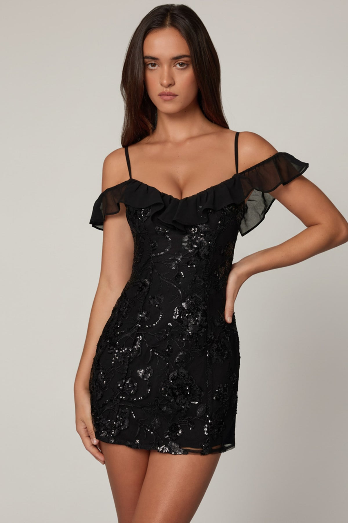 ⁣⁢Verziertes A-Linien-Minikleid mit Schnürung in Schwarz⁤⁣