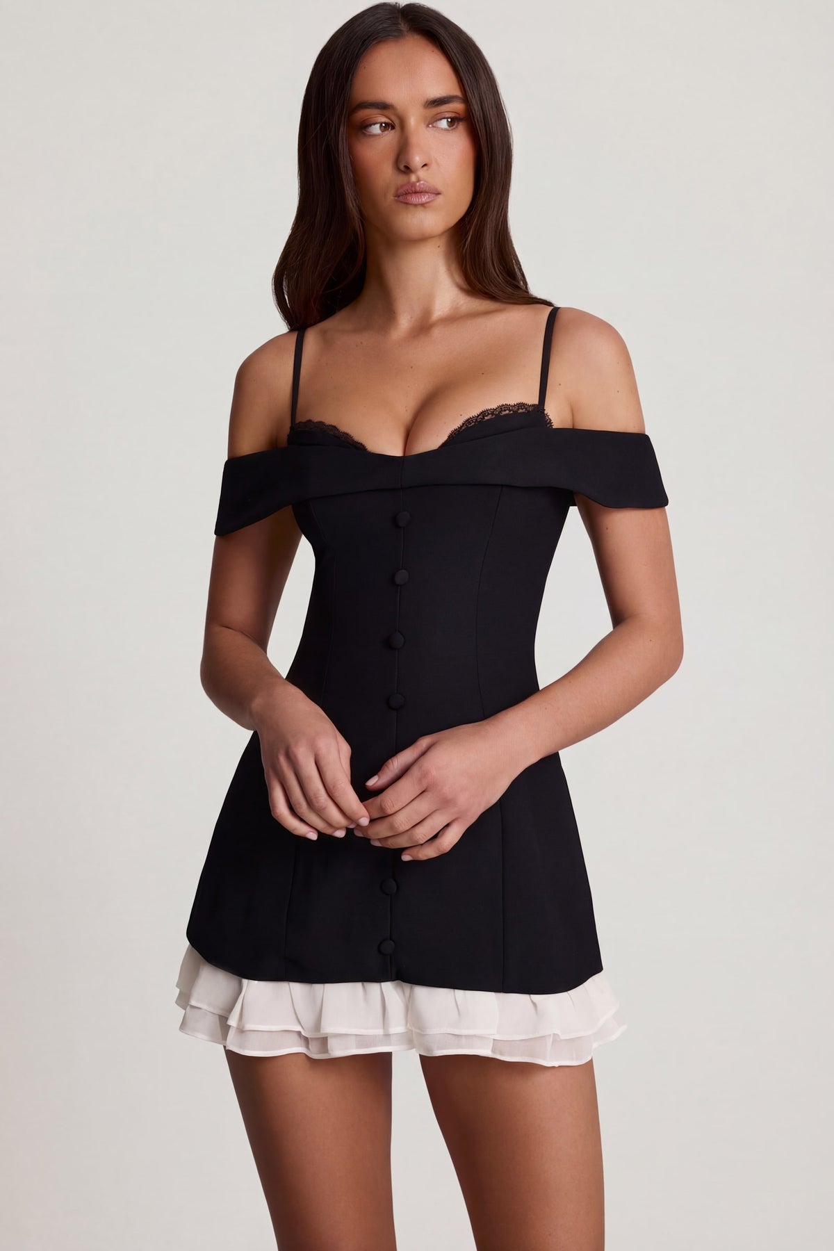 ⁣⁢Off-Shoulder-A-Linien-Minikleid mit Rüschen in Schwarz⁤⁣