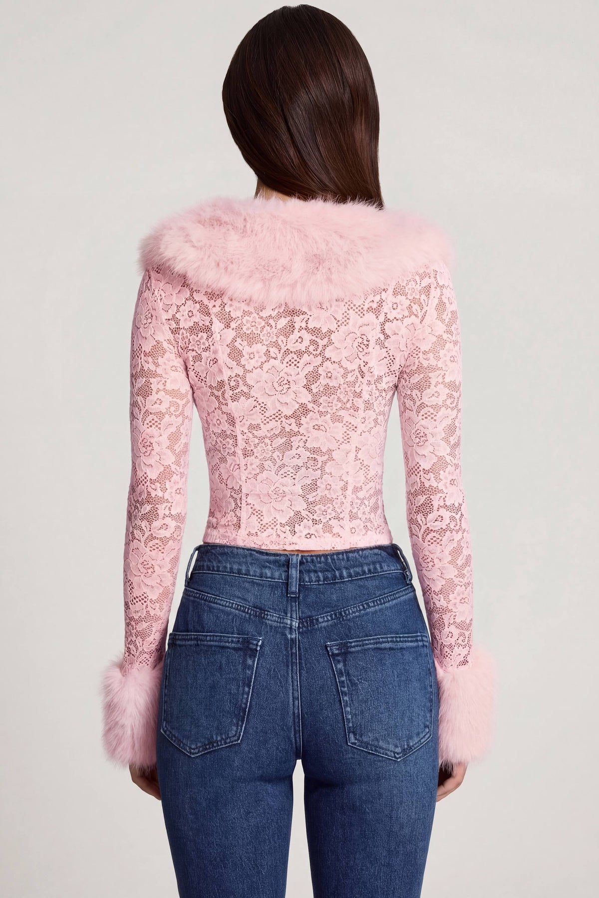 ⁣⁢Strickjacke aus transparenter Spitze mit Kunstpelzbesatz in Pink⁤⁣