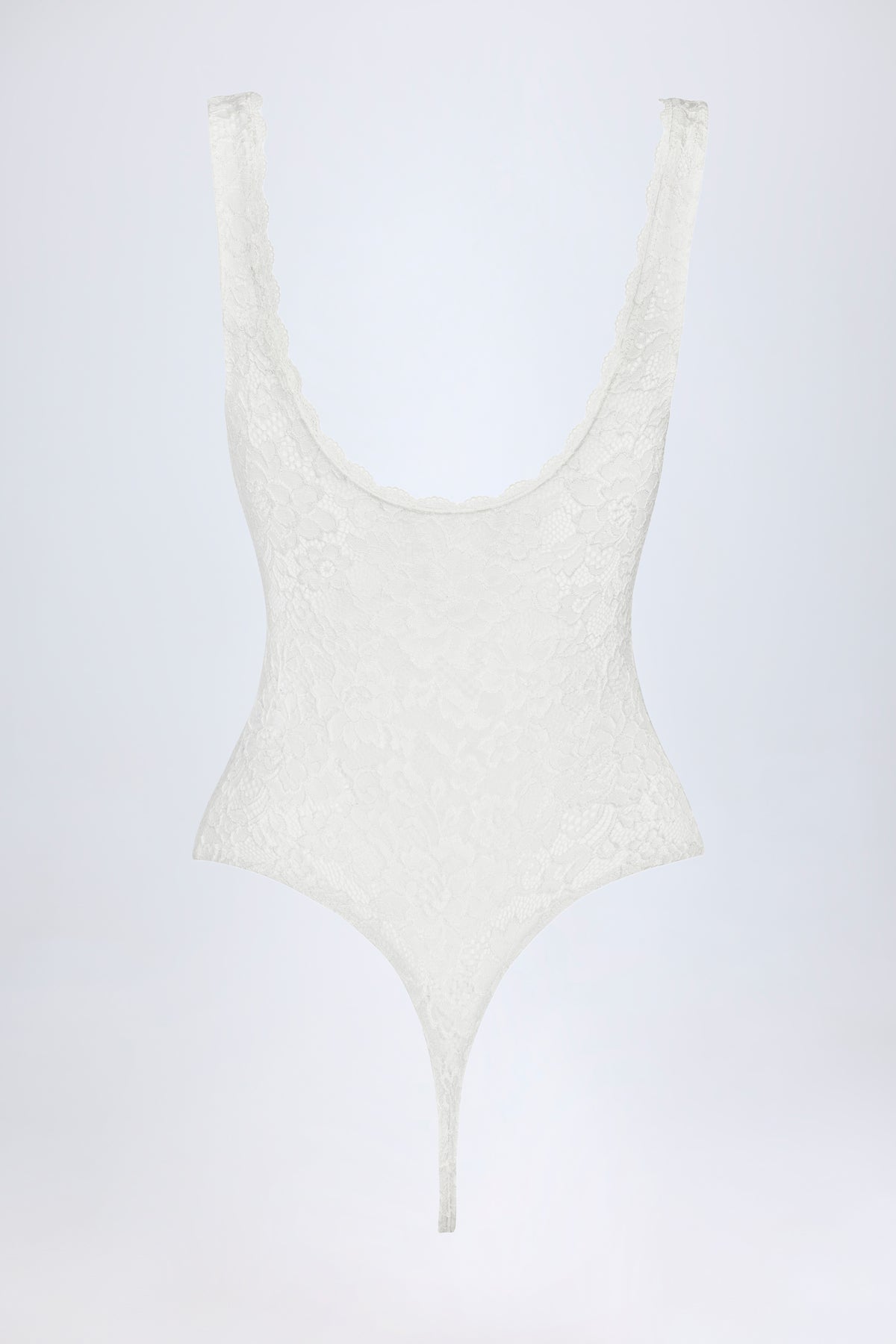 ⁣⁢Transparenter Body aus Spitze mit gewelltem Ausschnitt in Weiß⁤⁣