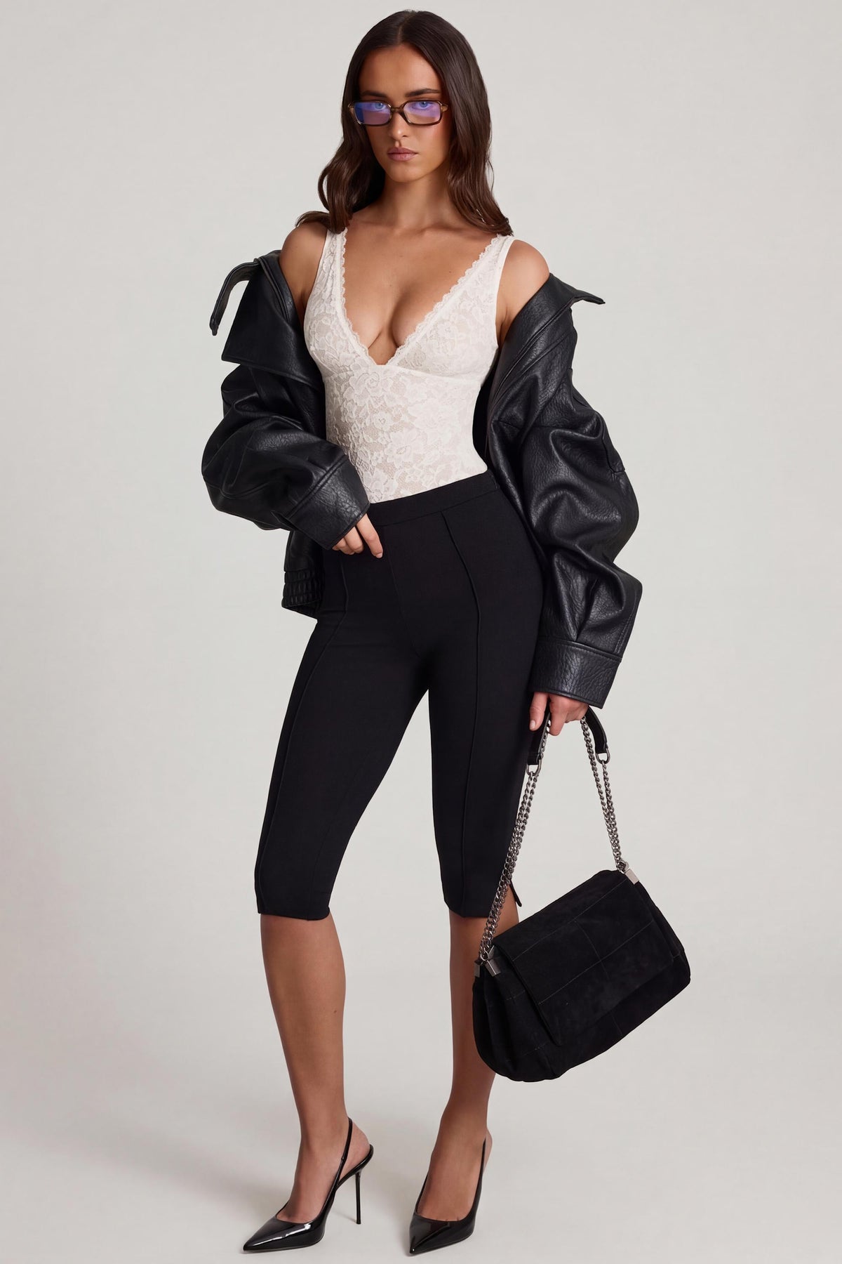 ⁣⁢Transparenter Body aus Spitze mit gewelltem Ausschnitt in Weiß⁤⁣