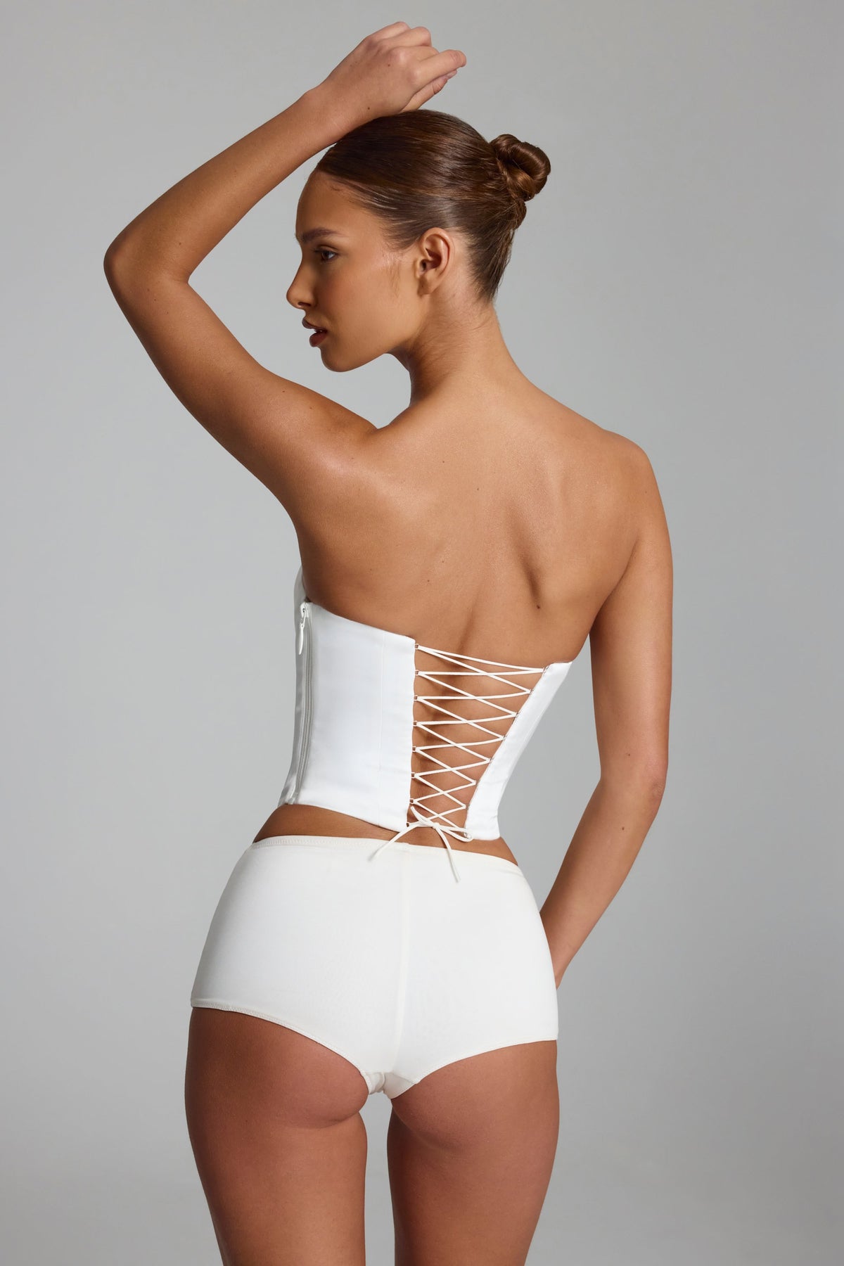 ⁣⁢Slinky Jersey Low-Rise Hotpants in Weiß⁤⁣