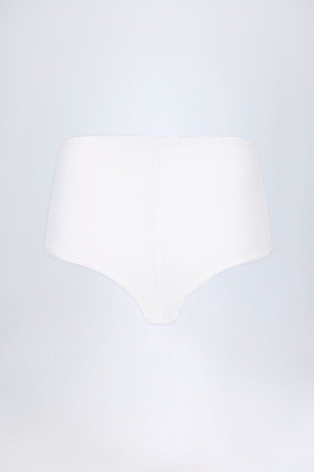 ⁣⁢Slinky Jersey Low-Rise Hotpants in Weiß⁤⁣