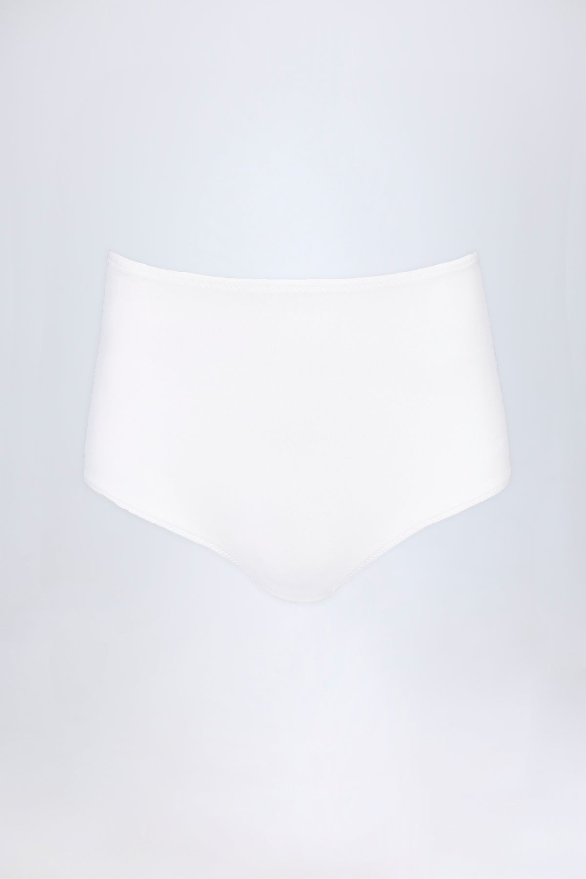 ⁣⁢Slinky Jersey Low-Rise Hotpants in Weiß⁤⁣