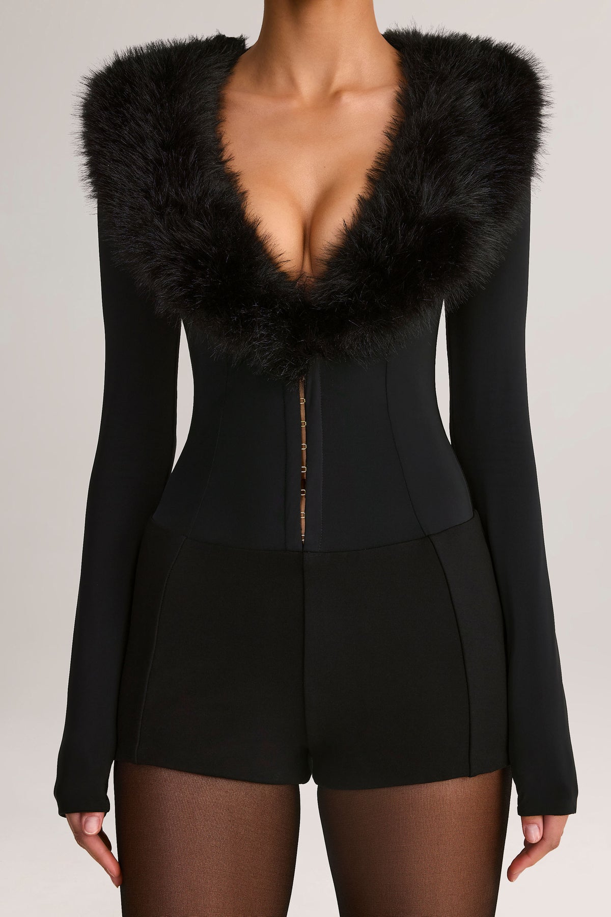 ⁣⁢Jumpsuit mit Korsett-Detail und Kunstpelzbesatz in Schwarz⁤⁣