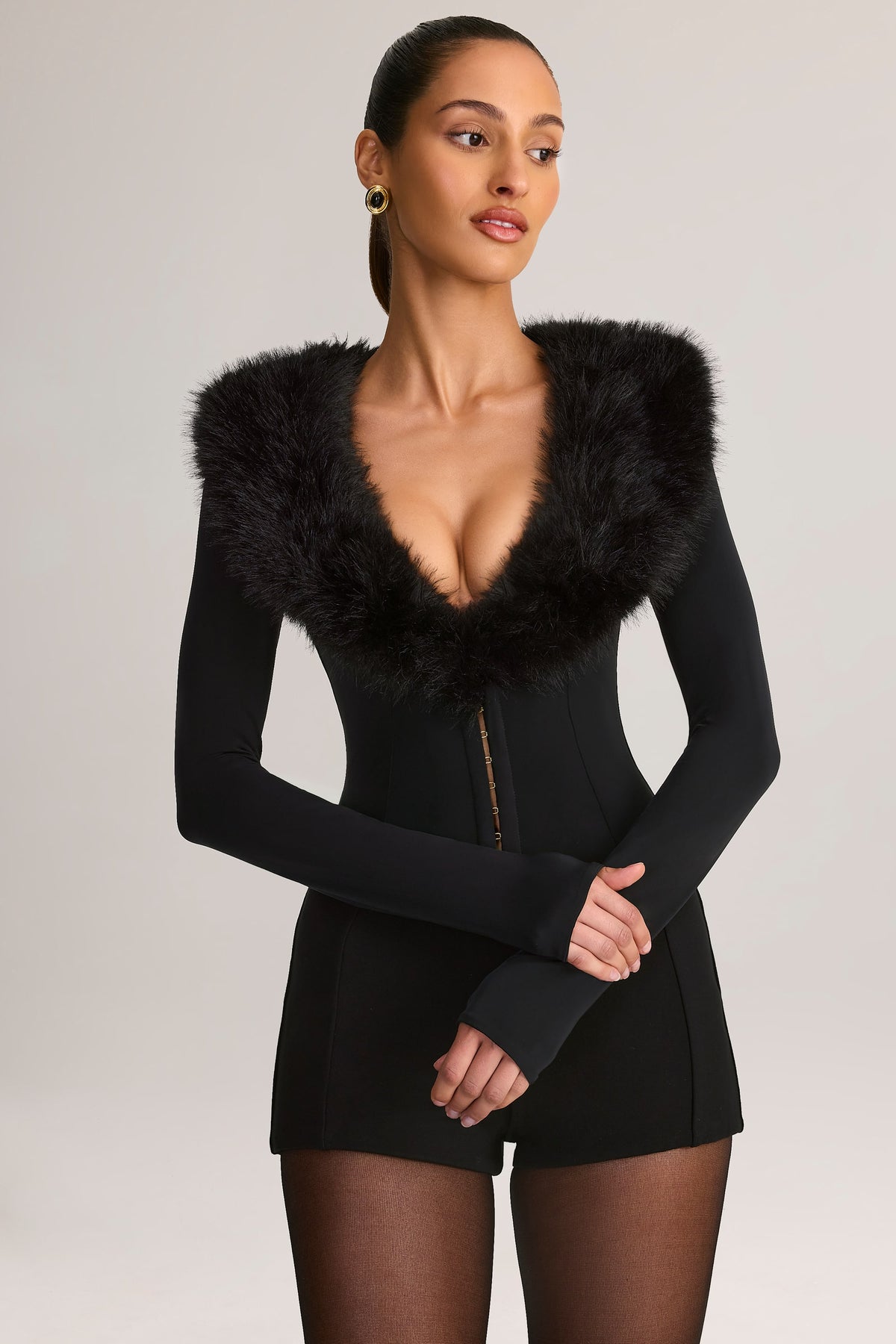 ⁣⁢Jumpsuit mit Korsett-Detail und Kunstpelzbesatz in Schwarz⁤⁣