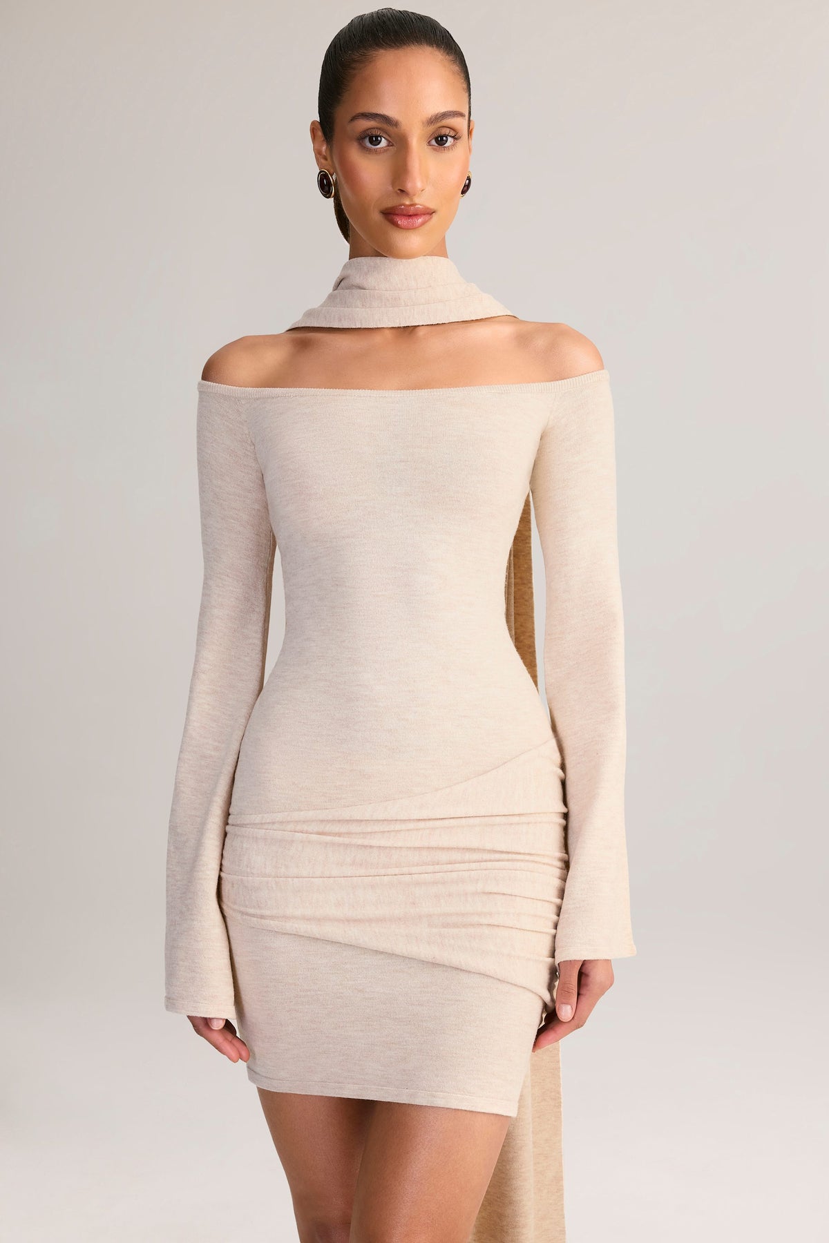 ⁣⁢Strick-Schal-Detail, schulterfreies Minikleid in Creme⁤⁣