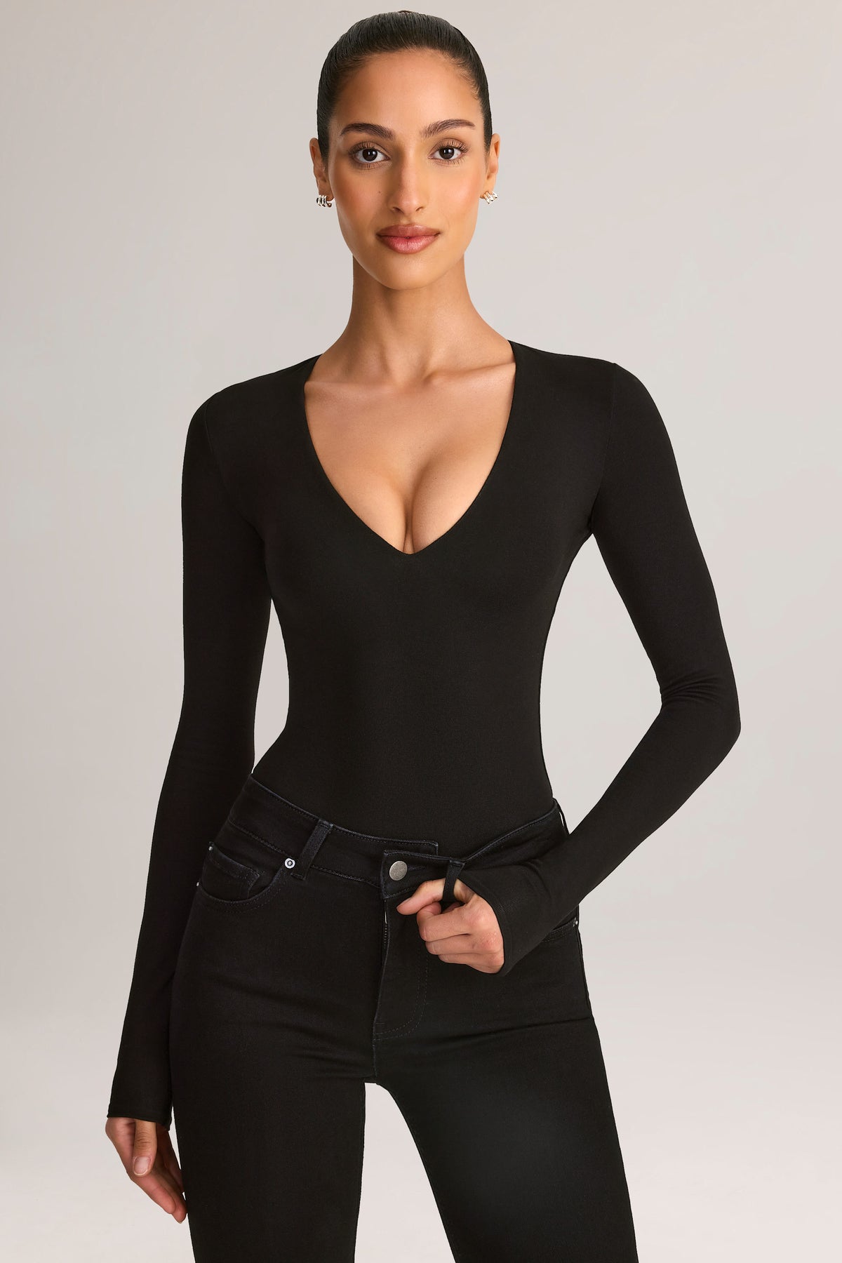 ⁣⁢Modal Plunge Langarm-Bodysuit in Schwarz⁤⁣
