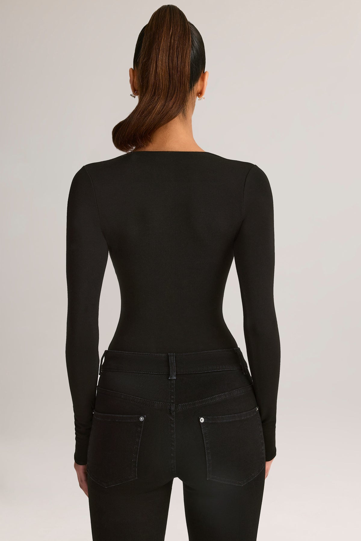 ⁣⁢Modal Plunge Langarm-Bodysuit in Schwarz⁤⁣ - 2