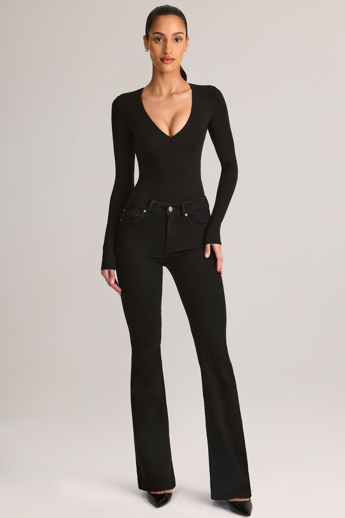 ⁣⁢Modal Plunge Langarm-Bodysuit in Schwarz⁤⁣