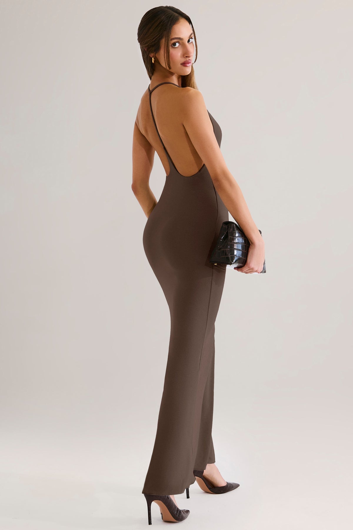 ⁣⁢Modal-Maxikleid mit tiefem Rückenausschnitt in Chocolate Brown⁤⁣