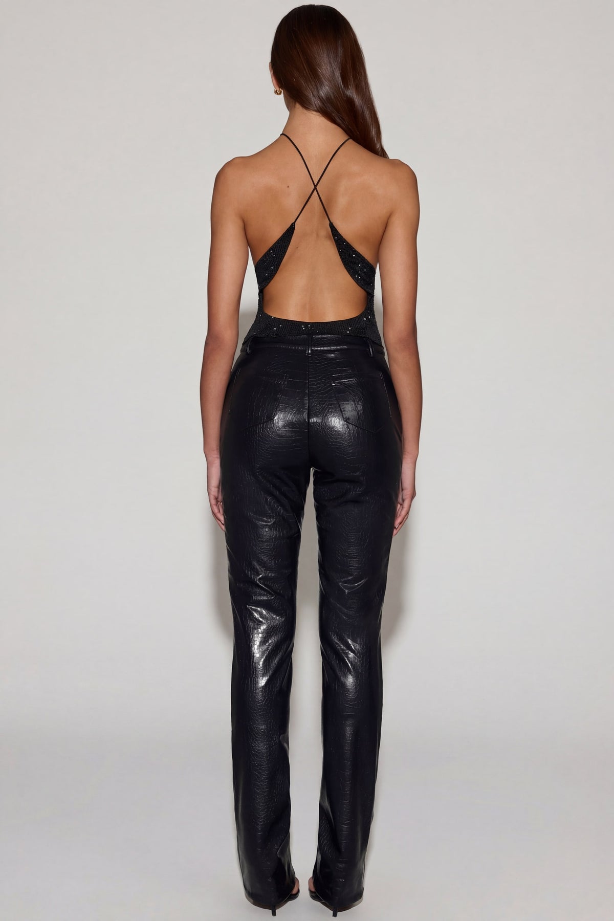 ⁣⁢Faux Croc-Leder Hose mit geradem Bein in Schwarz⁤⁣