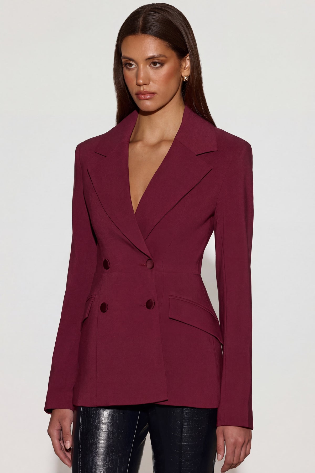 ⁣⁢Strukturierter zweireihiger Blazer in Bordeaux⁤⁣