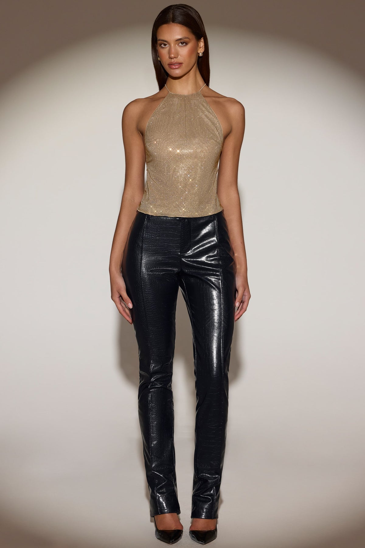 ⁣⁢Verziertes Jersey-Neckholder-Top mit Rückenausschnitt in Gold⁤⁣