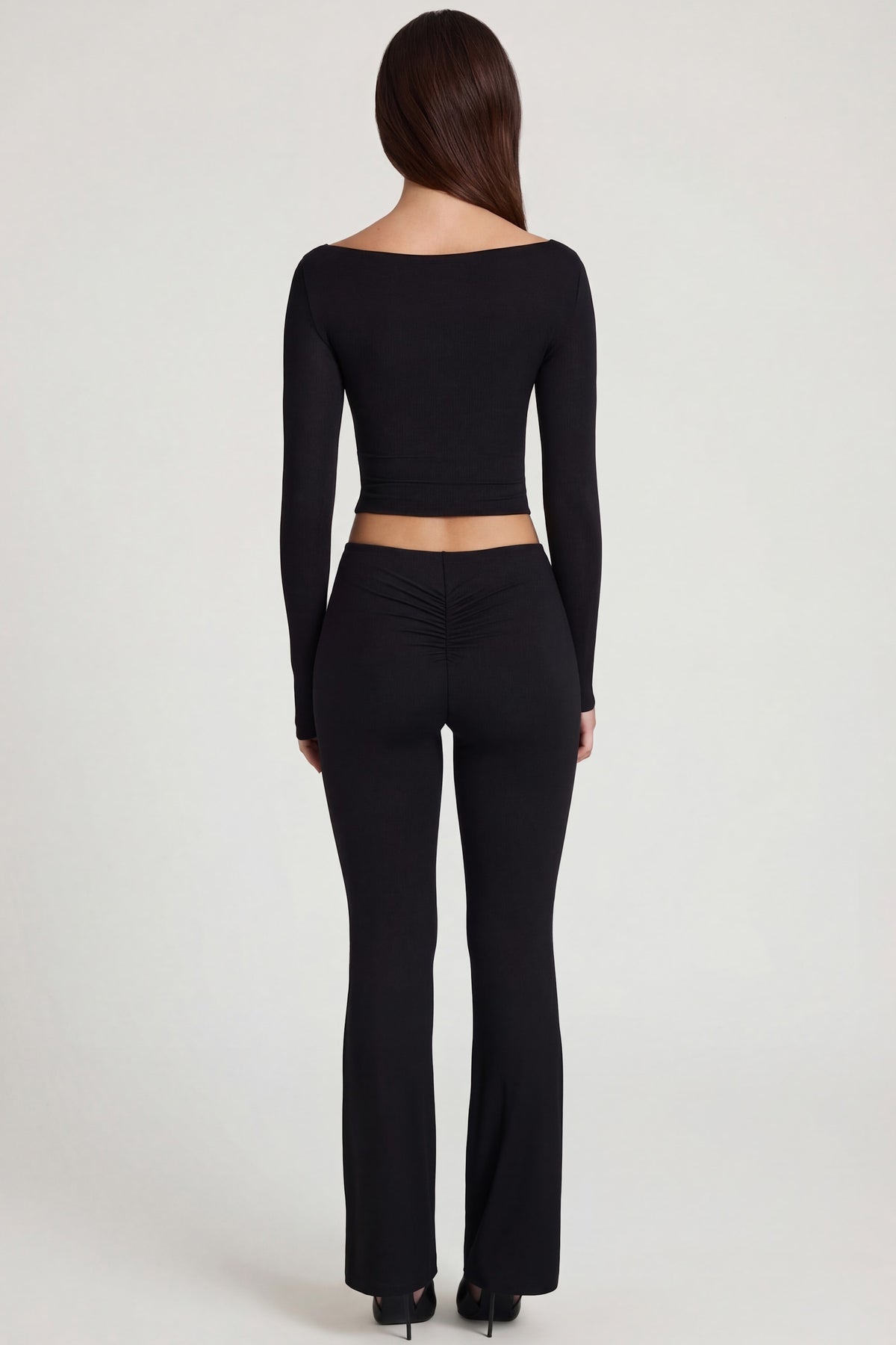 ⁣⁢Modal Mid-Rise ausgestellte Hose in Schwarz⁤⁣ - 2