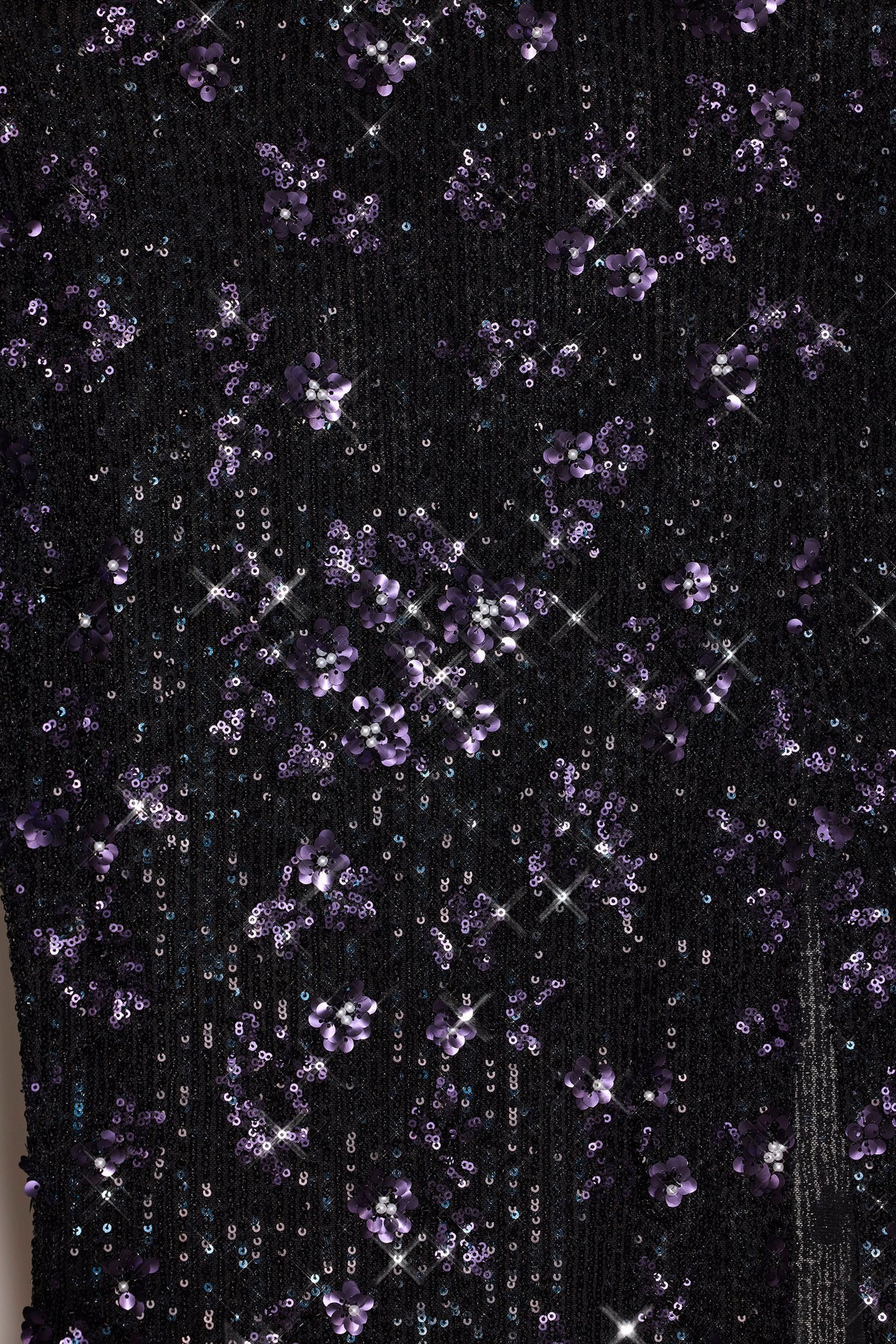 ⁣⁢Maxi-Rock mit hohem Bund und Schlitz bis zum Oberschenkel, verziert, in Schwarz-Violett⁤⁣
