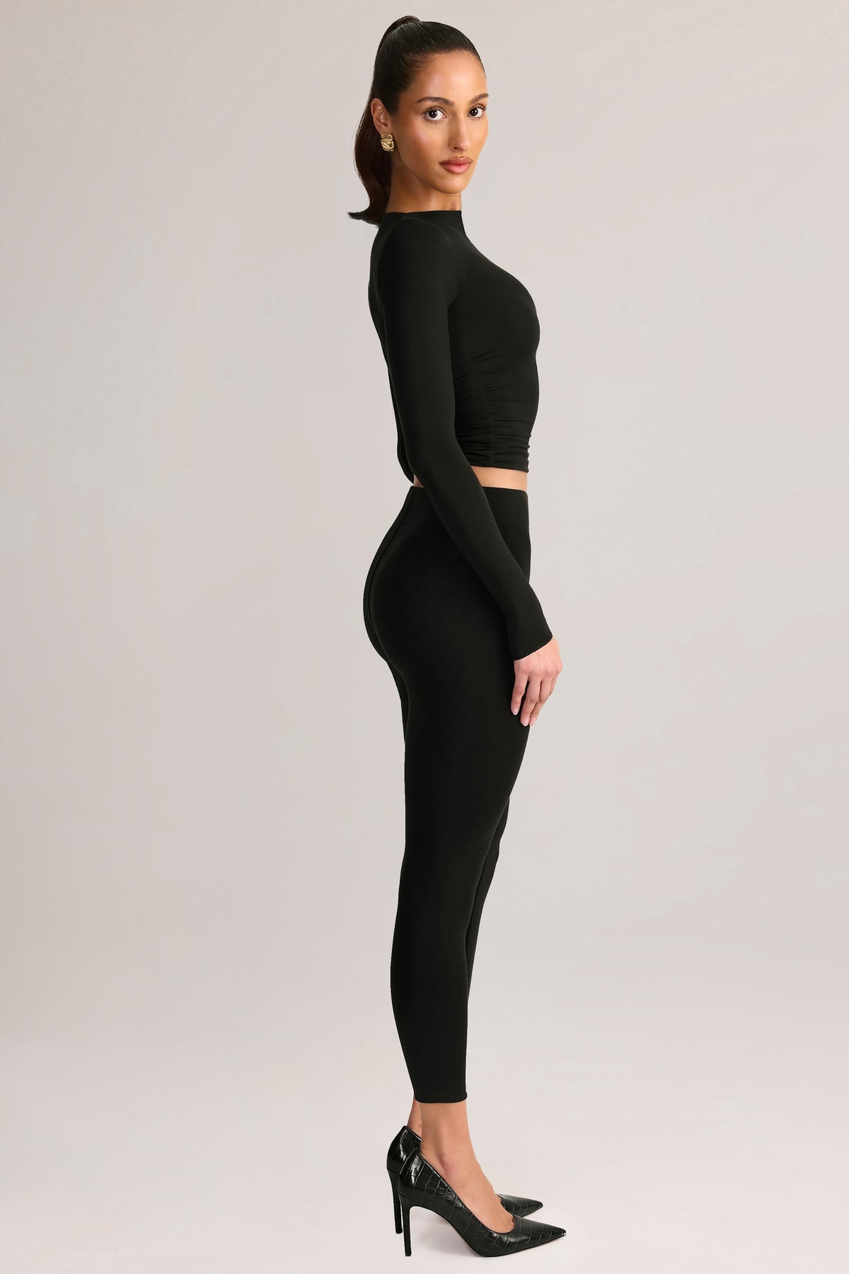 ⁣⁢Modal Mid-Rise Cropped Leggings in Schwarz⁤⁣