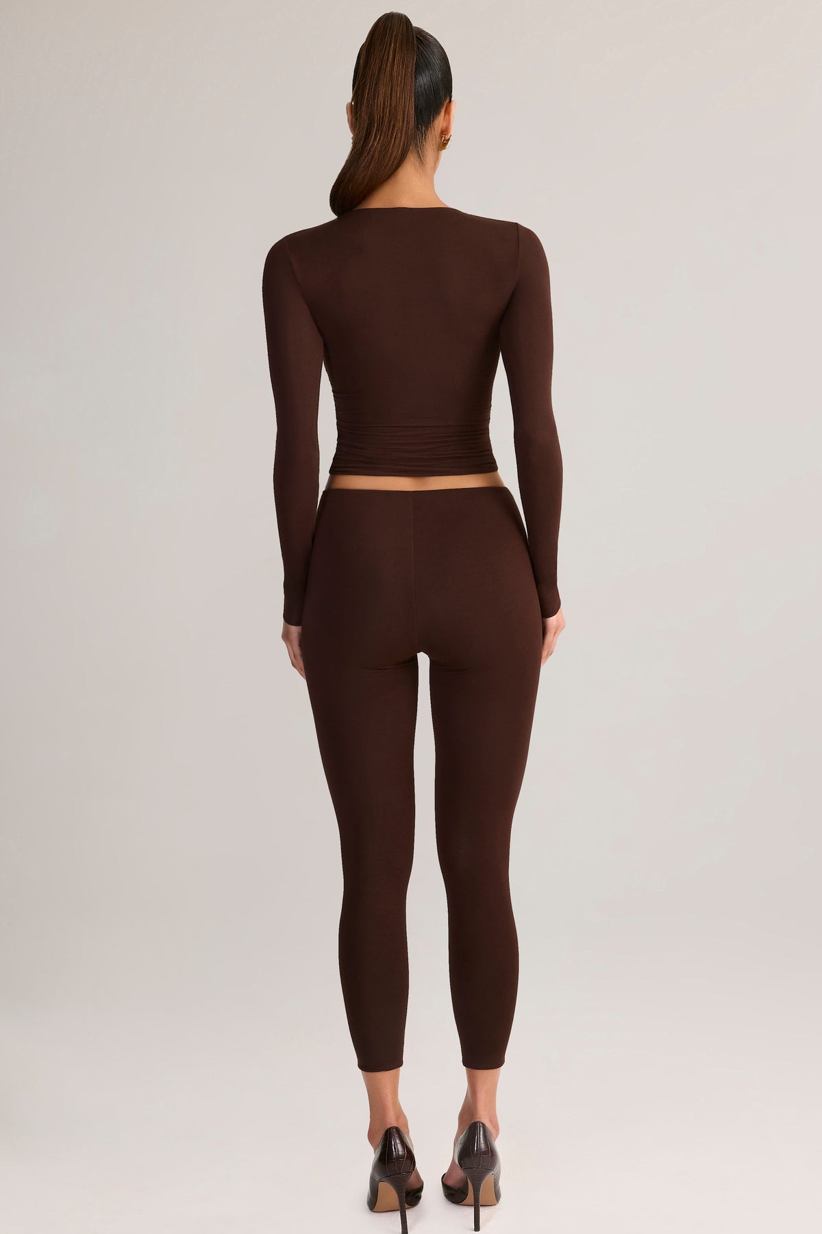 ⁣⁢Modal Mid-Rise Cropped Leggings in Schokoladenbraun⁤⁣