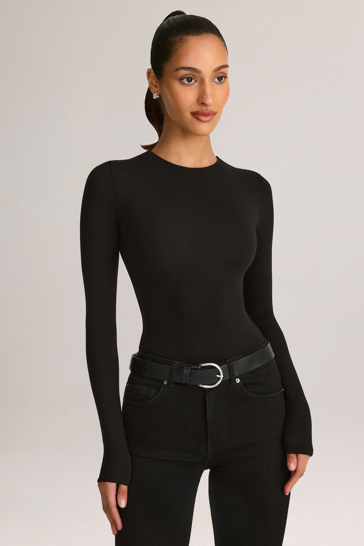 ⁣⁢Modal-Rundhals-Langarm-Bodysuit in Schwarz⁤⁣