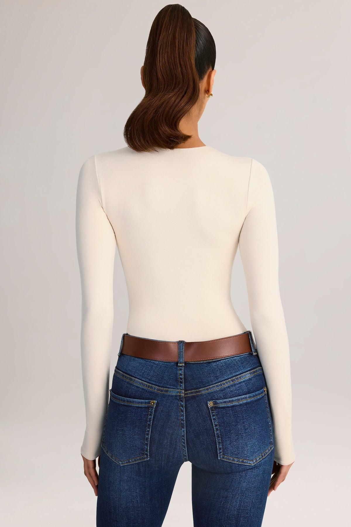 ⁣⁢Modal Rundhals-Langarm-Bodysuit in Creme⁤⁣