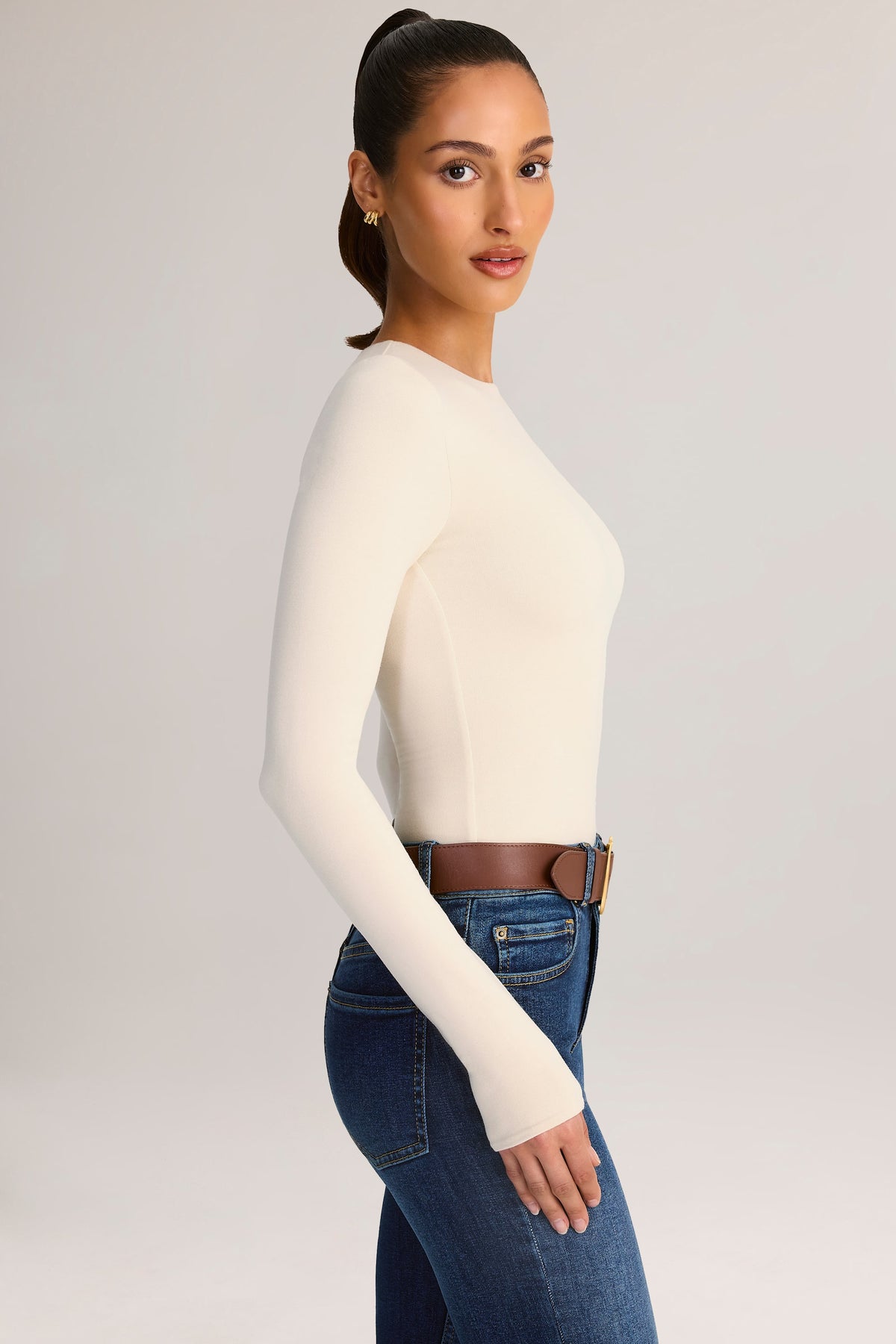 ⁣⁢Modal Rundhals-Langarm-Bodysuit in Creme⁤⁣