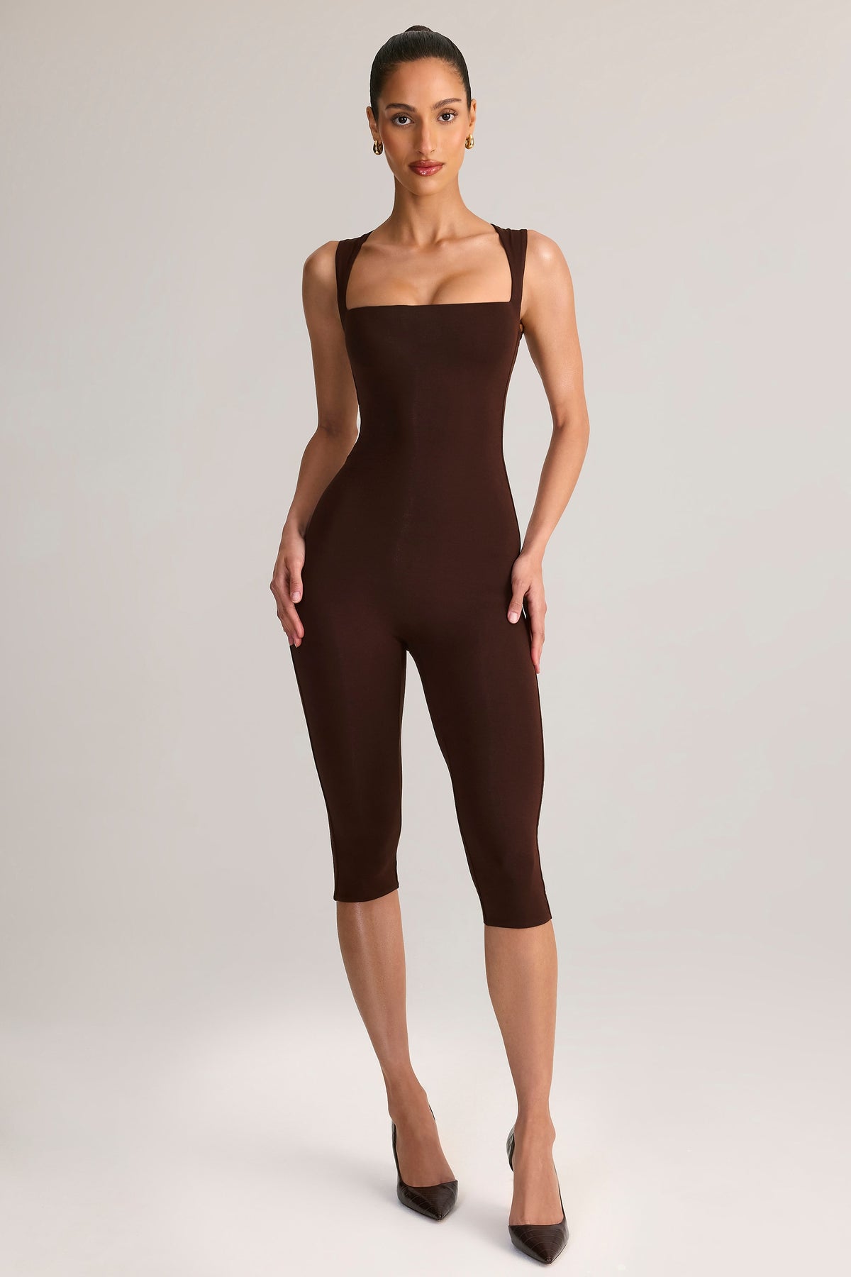 ⁣⁢Modal Bodycon Capri-Jumpsuit mit eckigem Ausschnitt in Schokoladenbraun⁤⁣