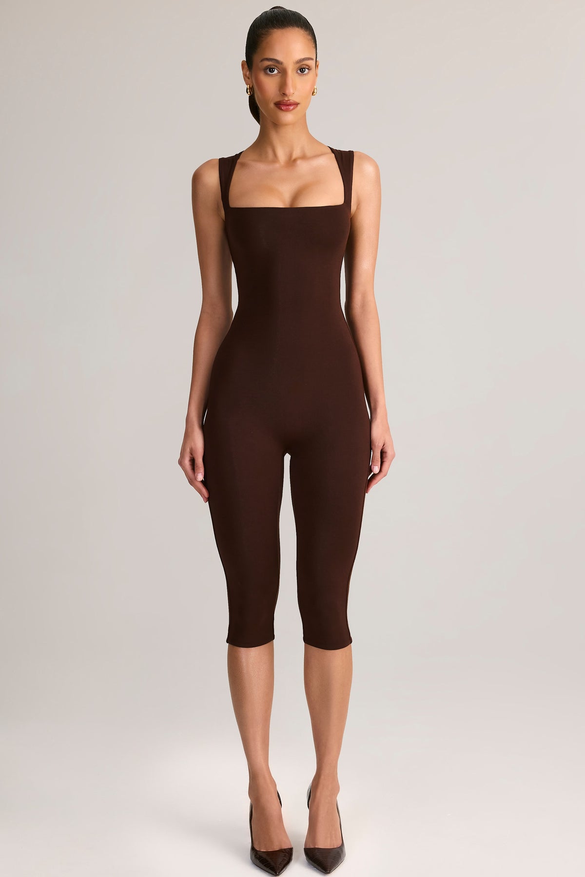 ⁣⁢Modal Bodycon Capri-Jumpsuit mit eckigem Ausschnitt in Schokoladenbraun⁤⁣