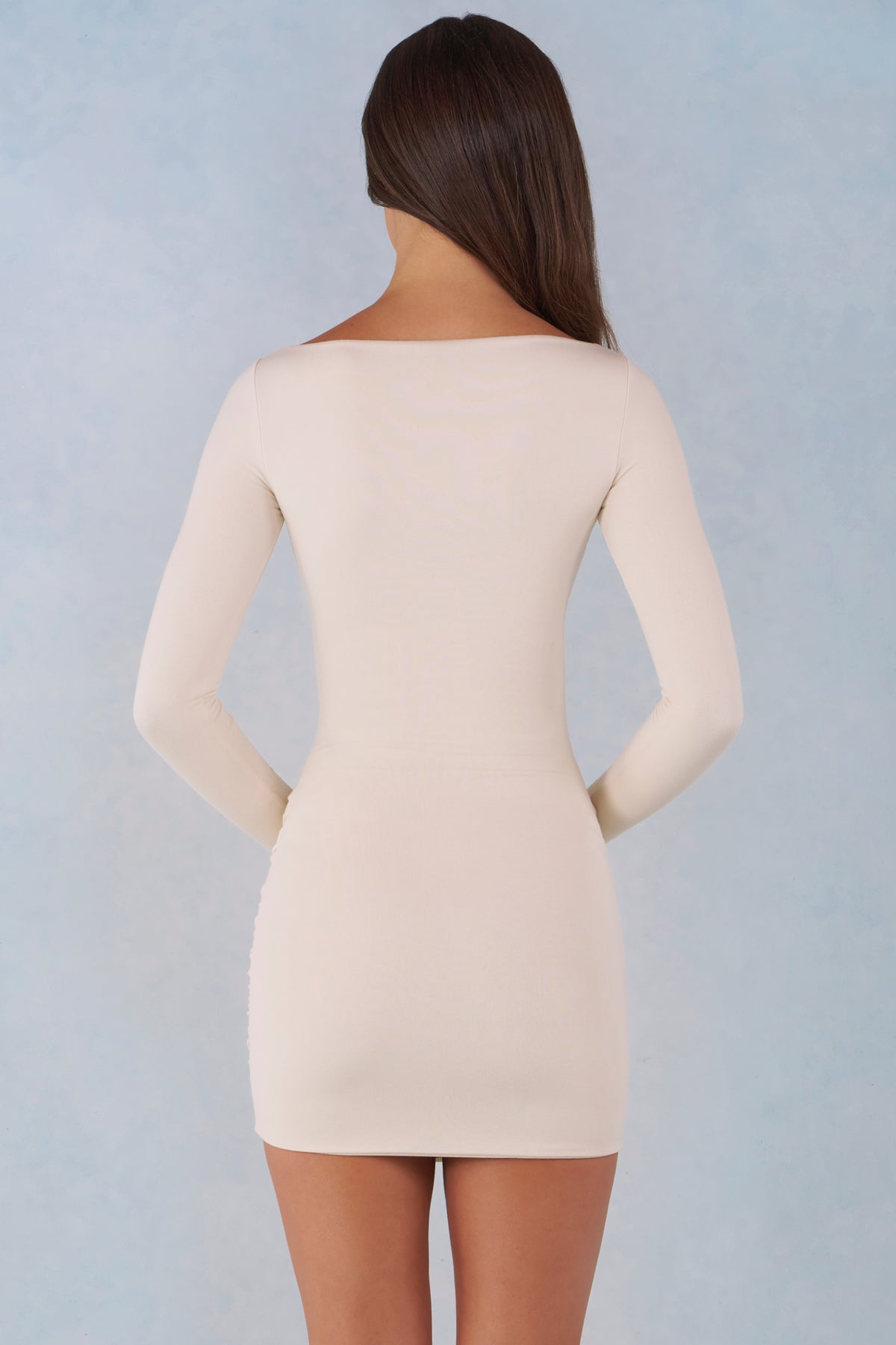 ⁣⁢Minikleid aus Modal mit langen Ärmeln in Ivory⁤⁣