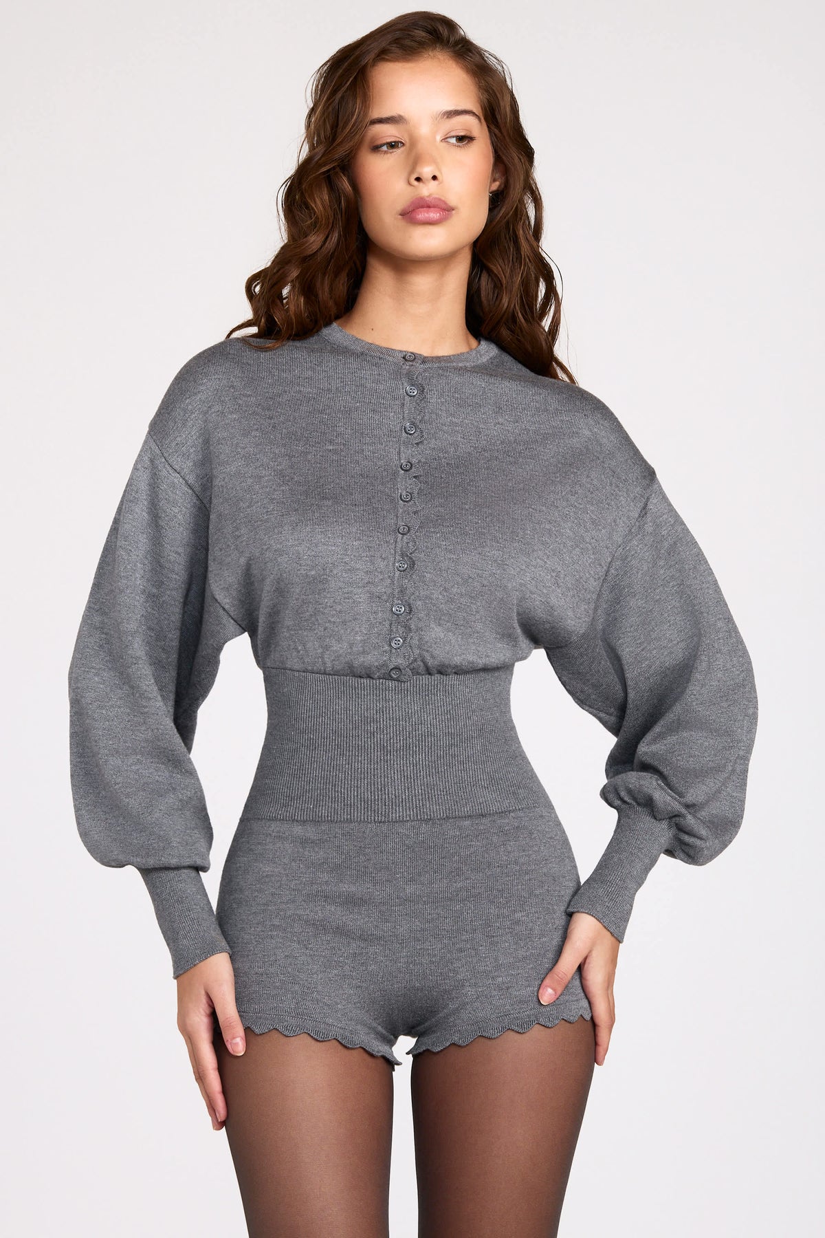 ⁣⁢Langarm-Playsuit aus Feinstrick in Grau⁤⁣