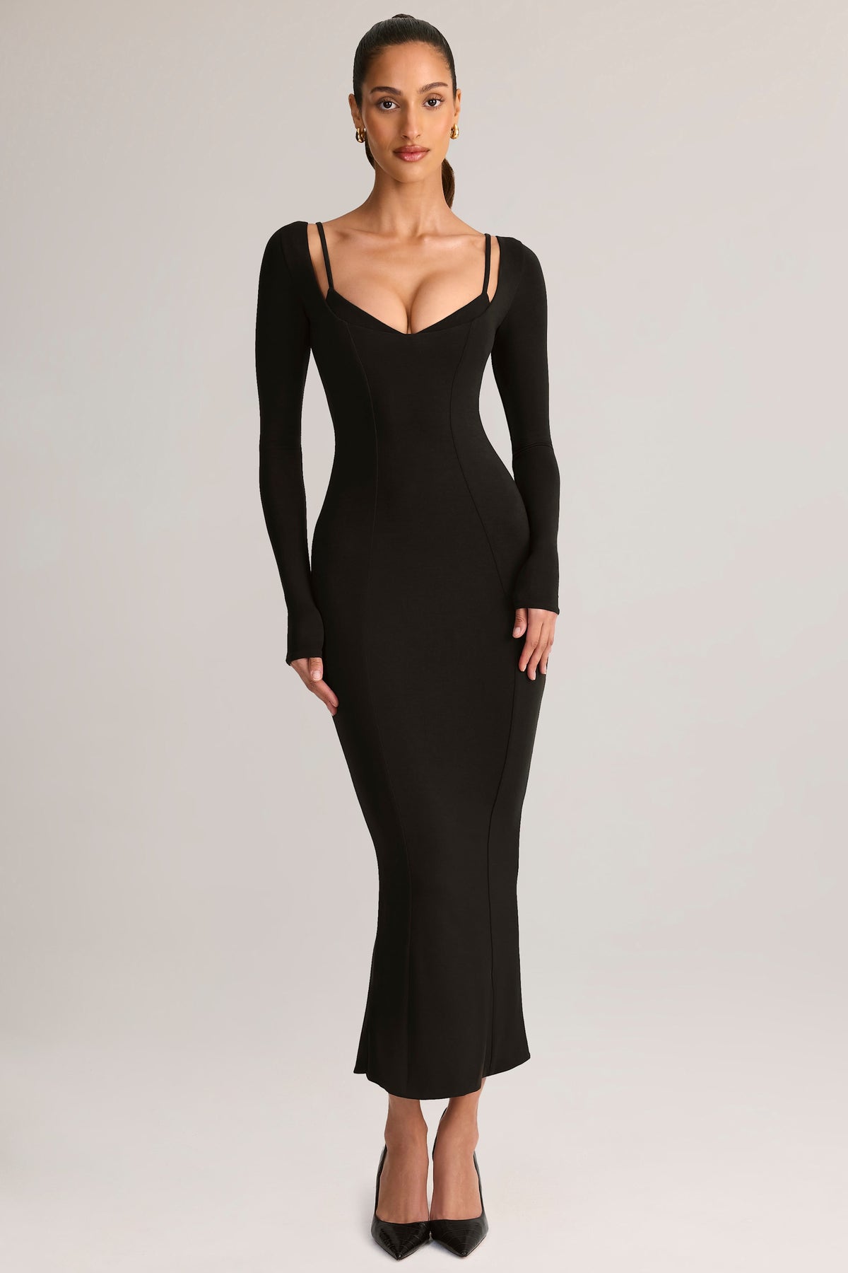 ⁣⁢Midikleid mit langen Ärmeln und "Peekaboo"-Ausschnitt aus Modal in Schwarz⁤⁣