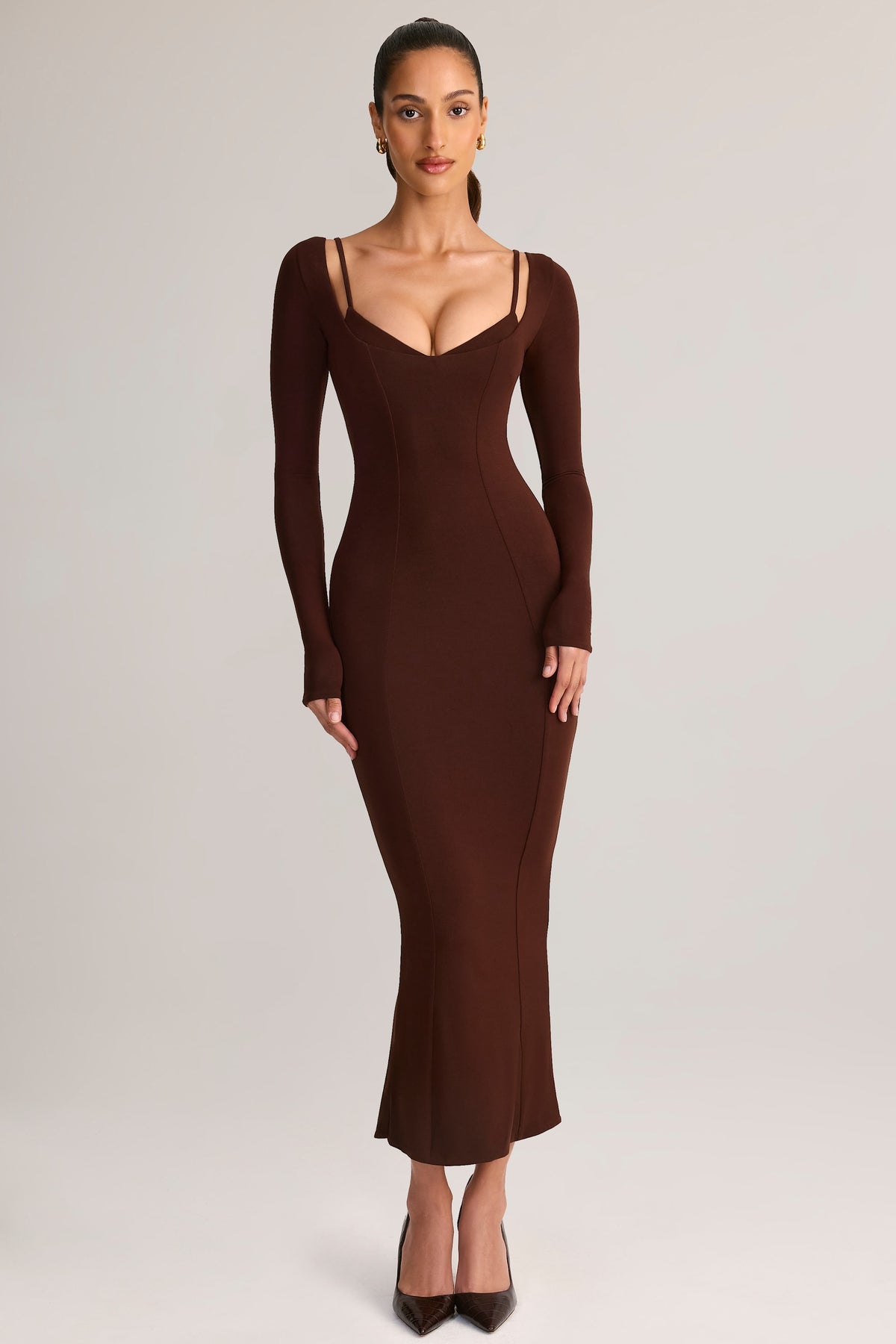 ⁣⁢Modal-Langarm-Midikleid mit Peekaboo-Detail in Schokoladenbraun⁤⁣