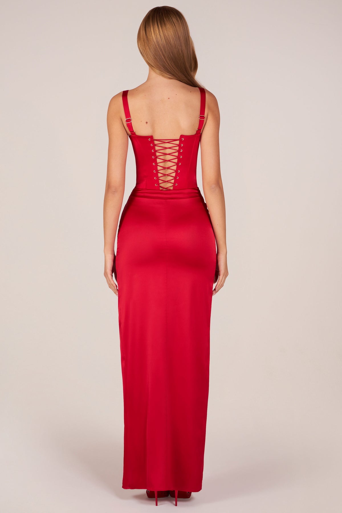 ⁣⁢Maxikleid mit Korsett-Oberteil und Oberschenkel-hohem Schlitz in Rosé-Rot⁤⁣