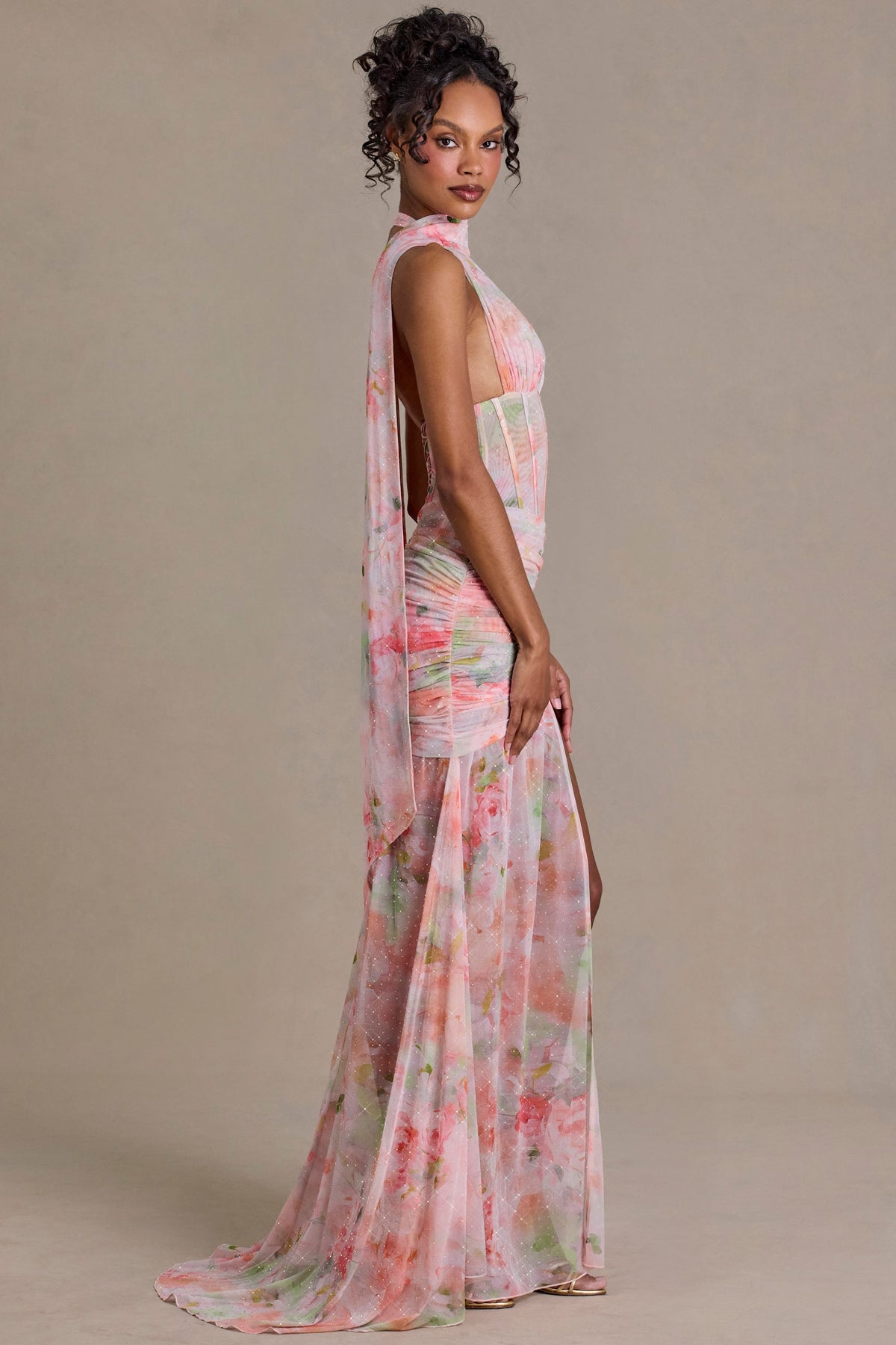 ⁣⁢Maxikleid mit Schal-Detail und Blumenprint in Pink⁤⁣