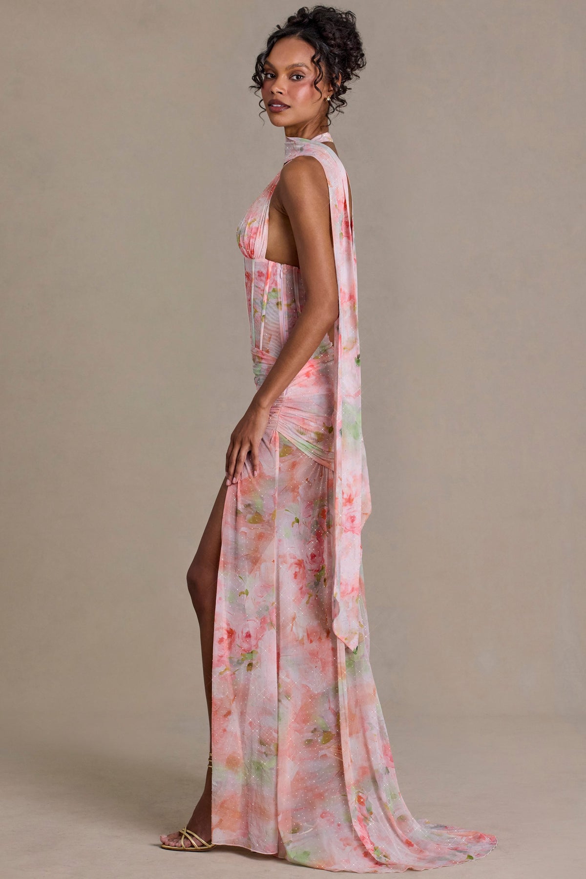 ⁣⁢Maxikleid mit Schal-Detail und Blumenprint in Pink⁤⁣