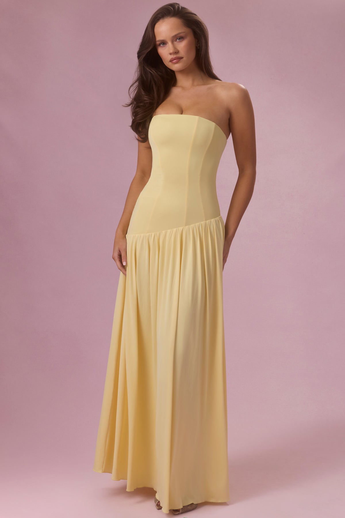 ⁣⁢Trägerloses Jersey-Abendkleid in Buttergelb⁤⁣