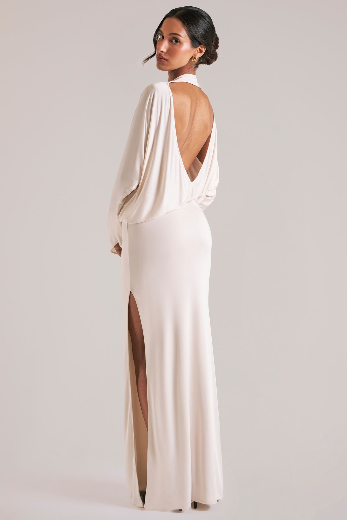 ⁣⁢Drapiertes Langarm-Maxikleid in Vanille⁤⁣