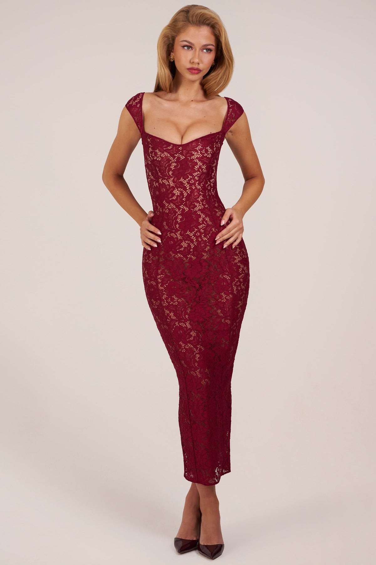 ⁣⁢Maxikleid mit Herzausschnitt in Wine⁤⁣